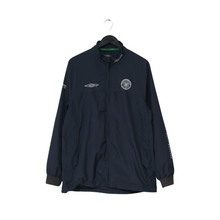 Load image into Gallery viewer, 2001/03 Celtic Vintage Umbro Football Track Top Jacket (L)0
