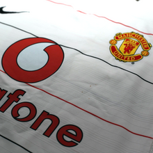 Load image into Gallery viewer, 2003/04 Ronaldo #7 Manchester United Vintage Nike Third Football Shirt (S)5
