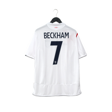 Load image into Gallery viewer, 2005/07 Beckham #7 England Vintage Umbro Home Football Shirt (XL) WC 20060
