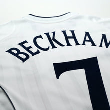 Load image into Gallery viewer, 2001/03 BECKHAM #7 England Vintage Umbro L/S Home Greece Football Shirt (S)12
