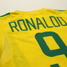 Load image into Gallery viewer, 2002/04 Ronaldo #9 Brazil Vintage Nike Home Football Shirt (S)12
