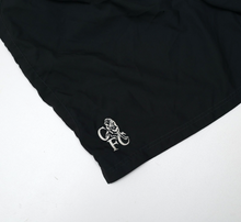 Load image into Gallery viewer, 2002/04 CHELSEA Vintage Umbro Away Football Shorts (XL) 36/38 Waist
