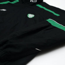 Load image into Gallery viewer, 2002/03 Celtic Vintage Umbro Football Track Top Jacket (XL)5

