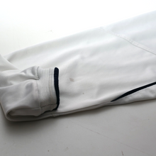 Load image into Gallery viewer, 2001/03 Beckham #7 England Vintage Umbro L/S Home Greece Football Shirt (S)13
