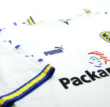 Load image into Gallery viewer, 1998/00 HASSELBAINK #9 Leeds United Vintage PUMA Home Football Shirt (L)
