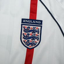 Load image into Gallery viewer, 2001/03 BECKHAM #7 England Vintage Umbro L/S Home Greece Football Shirt (L)7
