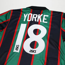 Load image into Gallery viewer, 1993/95 Yorke #18 Aston Villa Vintage Asics Away Football Shirt (M)9
