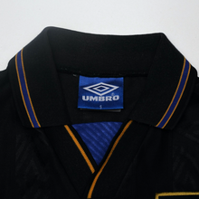 Load image into Gallery viewer, 1993/95 Cantona #7 Manchester United Vintage Umbro Away Football Shirt (S)
