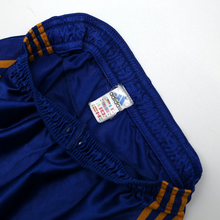 Load image into Gallery viewer, 1998/99 Newcastle United Vintage adidas Away Kit Football Shorts (M) 34" Waist7
