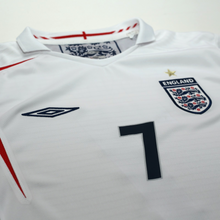 Load image into Gallery viewer, 2005/07 Beckham #7 England Vintage Umbro Home Football Shirt (L) WC 20065
