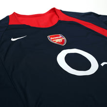Load image into Gallery viewer, 2004/05 Arsenal Vintage Nike Total 90 Football Training Shirt Top (XXL)5
