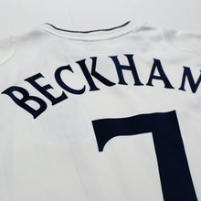 Load image into Gallery viewer, 2001/03 Beckham #7 England Vintage Umbro Home Greece Football Shirt (XL)12
