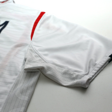 Load image into Gallery viewer, 2005/07 Beckham #7 England Vintage Umbro Home Football Shirt (L) WC 200613
