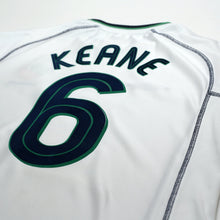 Load image into Gallery viewer, 2001/02 Keane #6 Ireland Vintage Umbro Away Football Shirt (XL)10
