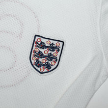 Load image into Gallery viewer, 1970 Bobby Moore #6 England Retro Umbro Home Football Shirt (M/L) Mexico 70 WC6
