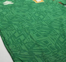 Load image into Gallery viewer, 1994 MEXICO Vintage Umbro Home Football Shirt (S) World Cup 1994
