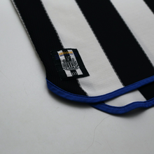 Load image into Gallery viewer, 1999/00 Shearer #9 Newcastle United Vintage adidas Home Football Shirt (S)8

