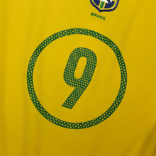 Load image into Gallery viewer, 2004/06 Ronaldo #9 Brazil Vintage Nike Home Football Shirt (L) Total 906
