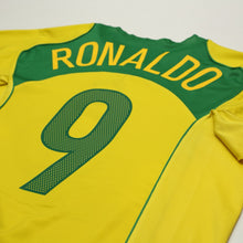 Load image into Gallery viewer, 2004/06 Ronaldo #9 Brazil Vintage Nike Home Football Shirt (L) Total 9011
