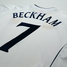 Load image into Gallery viewer, 2001/03 Beckham #7 England Vintage Umbro Home Greece Football Shirt (XL)12
