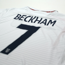 Load image into Gallery viewer, 2005/07 Beckham #7 England Vintage Umbro Home Football Shirt (L) WC 200610
