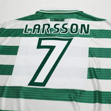 Load image into Gallery viewer, 1997/99 Larsson #7 Celtic Vintage Umbro Home Football Shirt (XL)10
