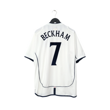 Load image into Gallery viewer, 2001/03 Beckham #7 England Vintage Umbro Home Greece Football Shirt (XL)1
