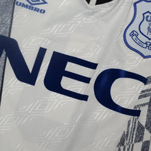 Load image into Gallery viewer, 1994/95 Ferguson #9 Everton Vintage Umbro Away Football Shirt (L)7
