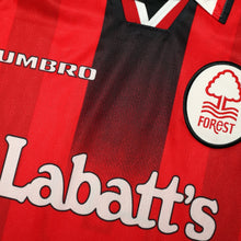 Load image into Gallery viewer, 1996/98 Pearce #3 Nottingham Forest Vintage Umbro Home Football Shirt (XL)7

