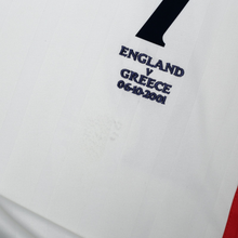 Load image into Gallery viewer, 2001/03 BECKHAM #7 England Vintage Umbro Home Greece Football Shirt (XL) 2002 WC6
