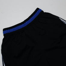 Load image into Gallery viewer, 1999/01 Newcastle United Vintage adidas Home Kit Football Shorts (S) 32" Waist3
