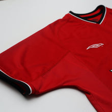 Load image into Gallery viewer, 2000/02 Beckham #7 Manchester United Vintage Umbro Home Football Shirt (M)
