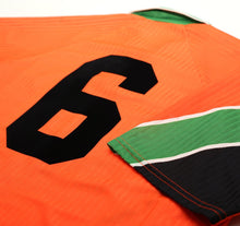 Load image into Gallery viewer, 1997/98 KEANE #6 Ireland Vintage Umbro Away Football Shirt (L)
