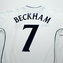 Load image into Gallery viewer, 2001/03 Beckham #7 England Vintage Umbro Home Greece Football Shirt (M)10
