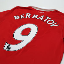 Load image into Gallery viewer, 2010/11 Berbatov #9 Manchester United Vintage Home Football Shirt (M)12
