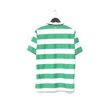 Load image into Gallery viewer, 2004/05 CELTIC Vintage Umbro Home Football Shirt (L)
