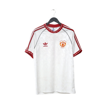 Load image into Gallery viewer, 1991 Robson #7 Manchester United Retro adidas Cup Winners Cup Football Shirt (M)1
