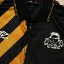 Load image into Gallery viewer, 2021 Factory Records x Umbro "Madchester" Retro Football Shirt (L) #82 Haçienda8
