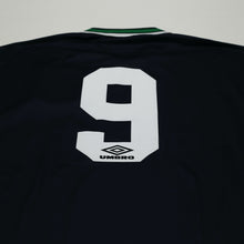 Load image into Gallery viewer, 1994/96 Van Hooijdonk #9 Celtic Vintage Umbro Away Football Shirt (L)9

