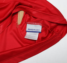 Load image into Gallery viewer, 2005/06 GERRARD #8 Liverpool Vintage Reebok European Home Football Shirt (M)15
