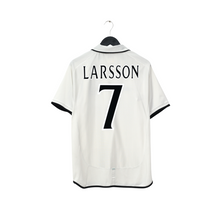Load image into Gallery viewer, 2001/02 Larsson #7 Celtic Vintage Umbro Away Football Shirt (M)0
