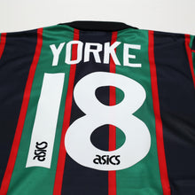 Load image into Gallery viewer, 1993/95 Yorke #18 Aston Villa Vintage Asics Away Football Shirt (M)10
