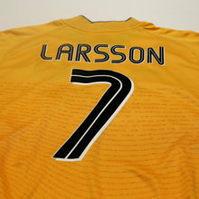 Load image into Gallery viewer, 2002/03 Larsson #7 Celtic Vintage Umbro Away Football Shirt (L)8
