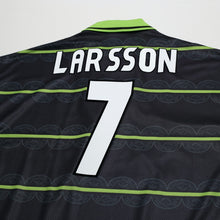 Load image into Gallery viewer, 1998/99 Larsson #7 Celtic Vintage Umbro Away Football Shirt (L)7
