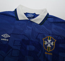 Load image into Gallery viewer, 1991/93 BRAZIL Vintage Umbro Away Football Shirt (L)7
