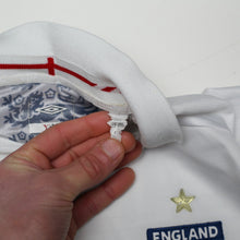 Load image into Gallery viewer, 2005/07 Lampard #8 England Vintage Umbro Home Football Shirt (L) World Cup 200614

