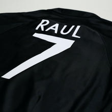 Load image into Gallery viewer, 1999/01 Raul #7 Real Madrid Vintage Retro adidas Away Football Shirt (M)11

