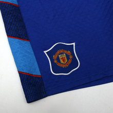 Load image into Gallery viewer, 1996/97 Manchester United Vintage Umbro GK Football Shorts (L) 36" Waist4
