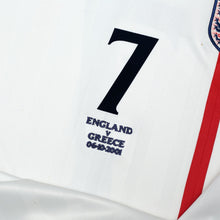 Load image into Gallery viewer, 2001/03 Beckham #7 England Vintage Umbro Home Greece Football Shirt (XL)5
