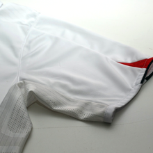 Load image into Gallery viewer, 2005/07 Gerrard #4 England Vintage Umbro Home Football Shirt (L) WC 20066
